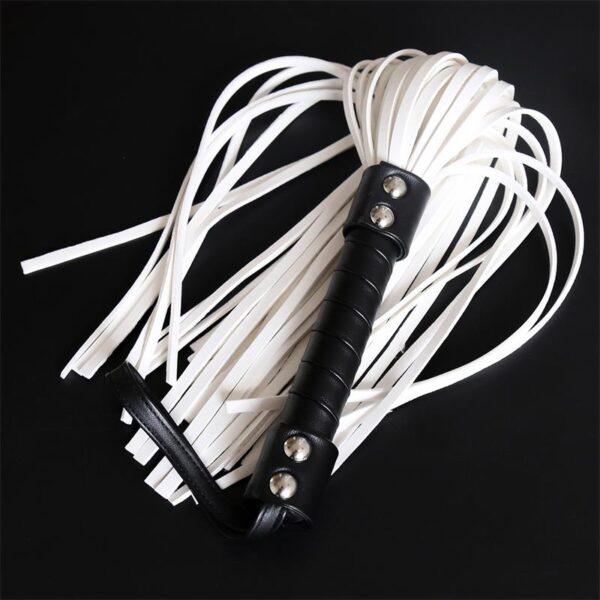 Flogger con Doble Remache 44 cm-LATETOBED BDSM LINE (LoveCherry) EAN: 8436615000852