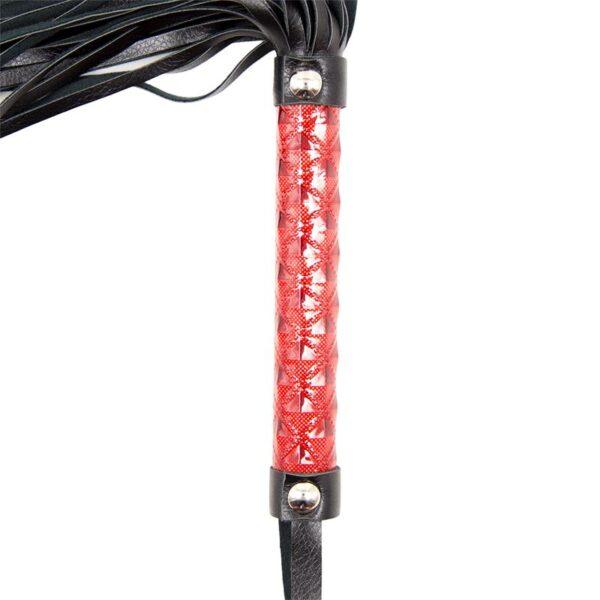 Flogger Patron de Diamante y Mango de Metal 39 cm Rojo-LATETOBED BDSM LINE (LoveCherry) EAN: 8436583794944 - Imagen 3