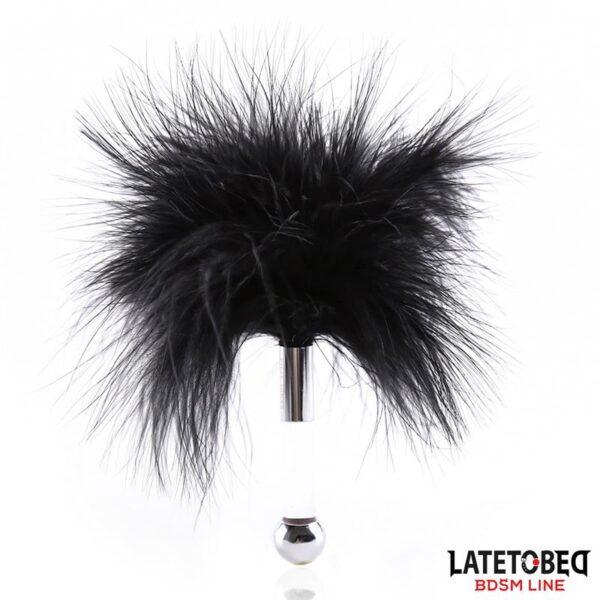 Estimulador de Plumas con Mango de Metal-LATETOBED BDSM LINE (LoveCherry) EAN: 8436615001316 - Imagen 4