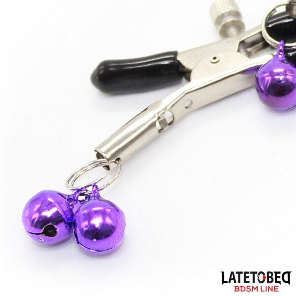 Pinzas para Pezones con Cascabeles Púrpura-LATETOBED BDSM LINE (LoveCherry) EAN: 8436615001040 - Imagen 4