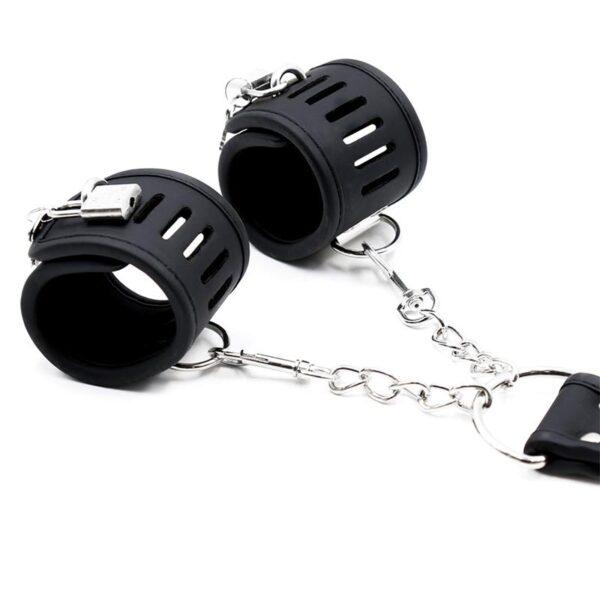 Set de Collar con Esposas y para Muñecas Cuero Vegano-INTOYOU BLACK SHADOW (LoveCherry) EAN: 8436583796566 - Imagen 5