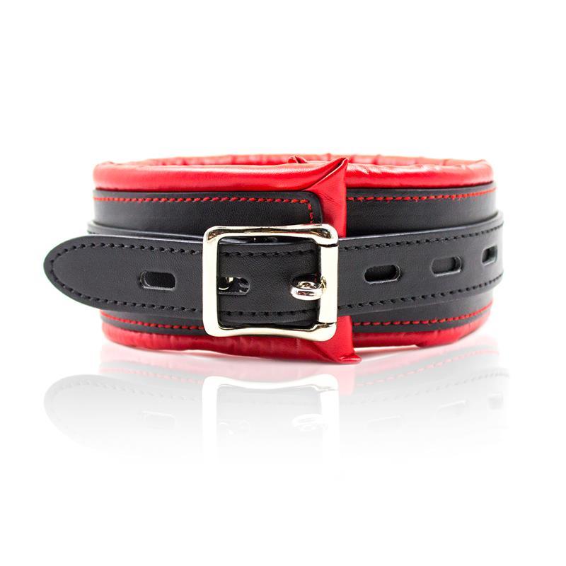 Collar con Correa de Metal e Interior Acolchado Negro/Rojo-LATETOBED BDSM LINE (LoveCherry) EAN: 8436583794883.0 - Imagen 3