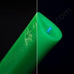 Vela neón para shibari - Verde neón. Parafina. 2,6 x 20 x 4,6 cm.-REGO IGNEM (Rego Ignem)